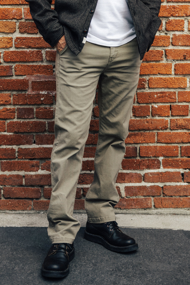 The Pipe Straight Oxford Chino - Moss– HIROSHI KATO | Official Store